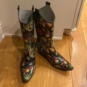 Nomad Paisley Rainbboots